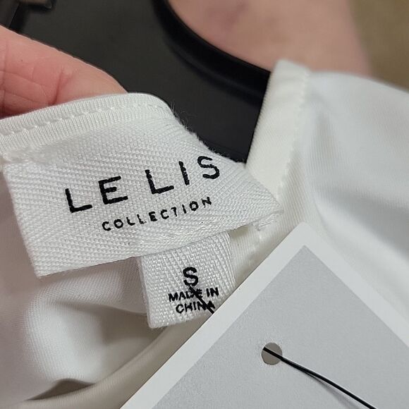 Le Lis White Tee Bodysuit Size Small NWT - Picture 10 of 11